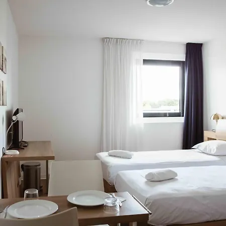 Aparthotel Teneo Bordeaux - Aeroport 2*
