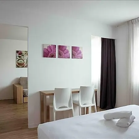 Teneo Bordeaux - Aeroport 2*