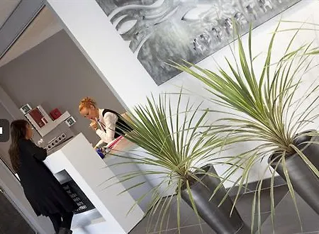 Lejlighedshotel Teneo Bordeaux - Aeroport 2*